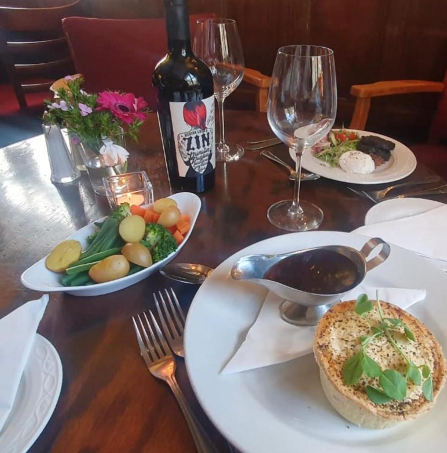 Kings Arms Hotel Сануидж Екстериор снимка