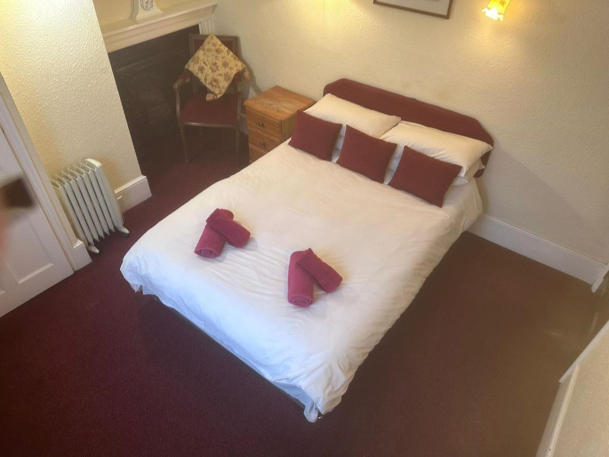 Kings Arms Hotel Сануидж Екстериор снимка