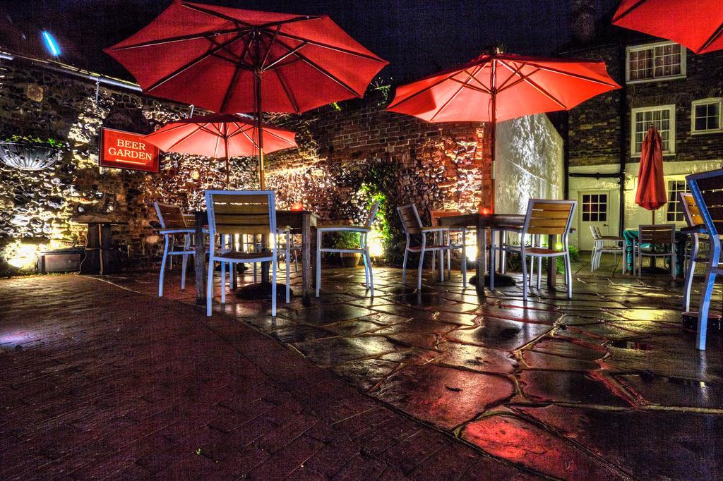 Kings Arms Hotel Сануидж Екстериор снимка
