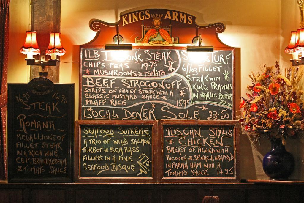 Kings Arms Hotel Сануидж Екстериор снимка